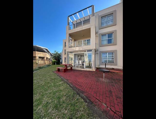 2 BEDROOM APARTMENT FOR SALE IN MARGATE BEACH